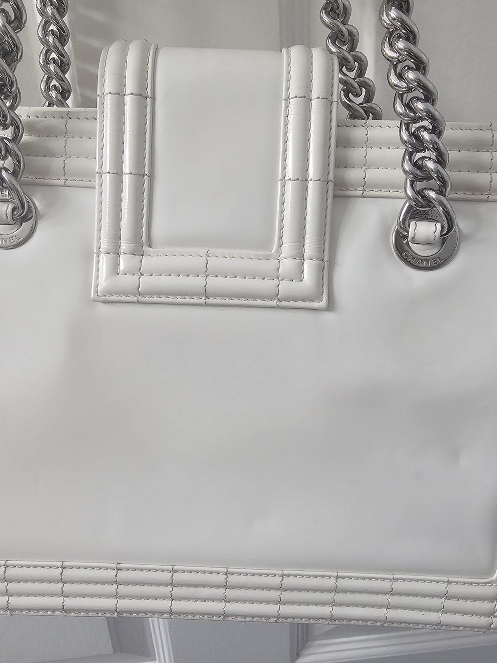 Chanel Reverso Boy Tote - Picture 5 of 11